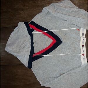 Tommy Hilfiger grey sweater
Size L
Very light worn (< 5 times)